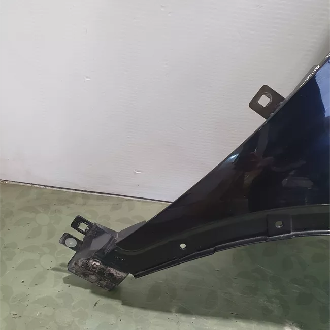 Parafango anteriore destro