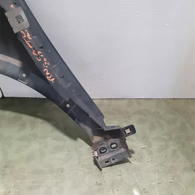 Parafango anteriore destro