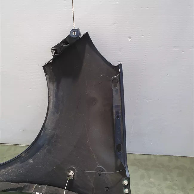 Parafango anteriore destro