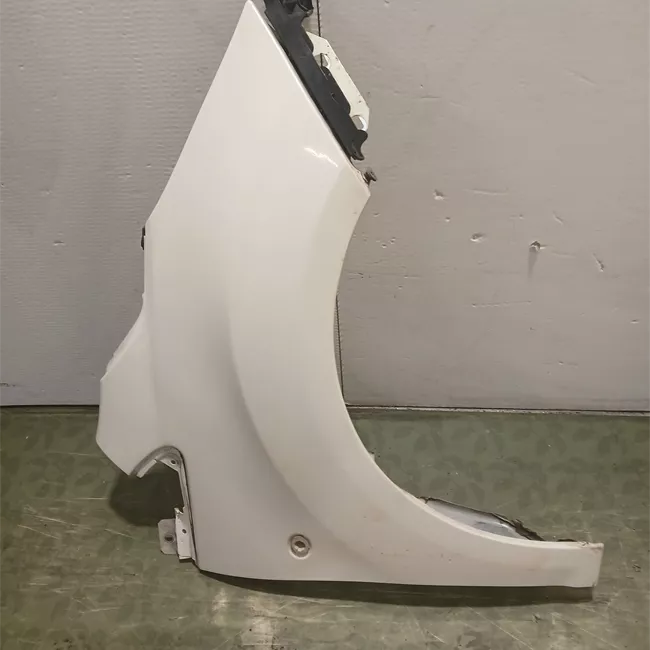 Parafango anteriore destro