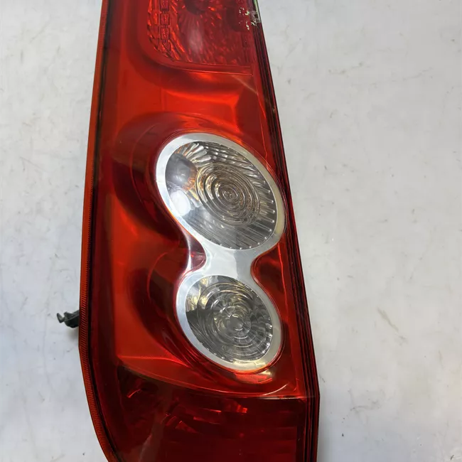 Fanale posteriore sinistro