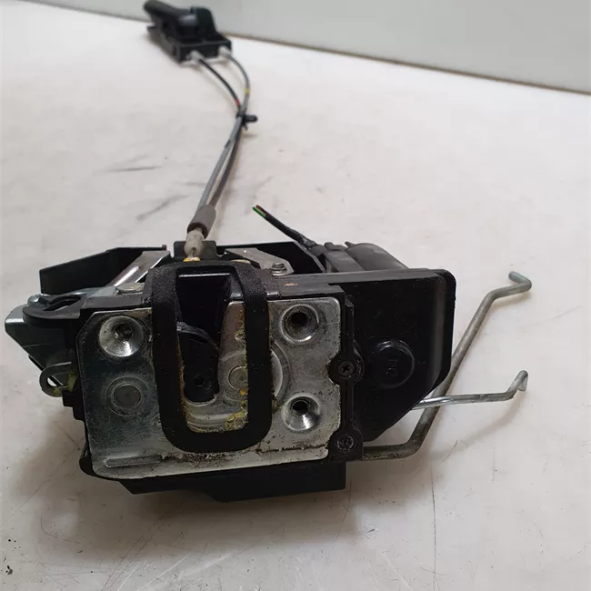 Serratura porta anteriore destra