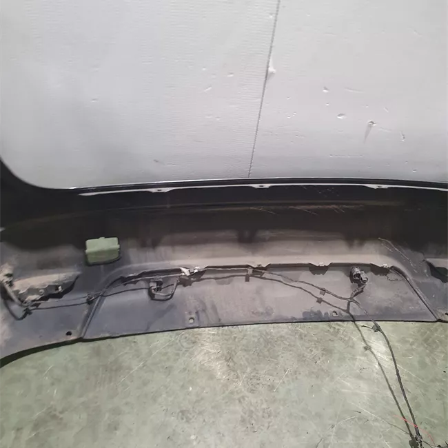 Paraurti posteriore grigio