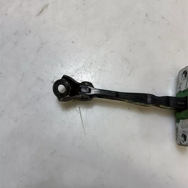 Fermo porta anteriore destro