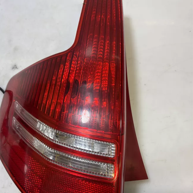 Fanale posteriore sinistro