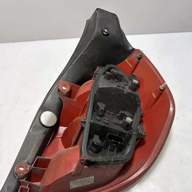 Fanale posteriore sinistro