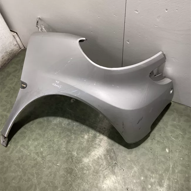 Parafango anteriore destro River silver