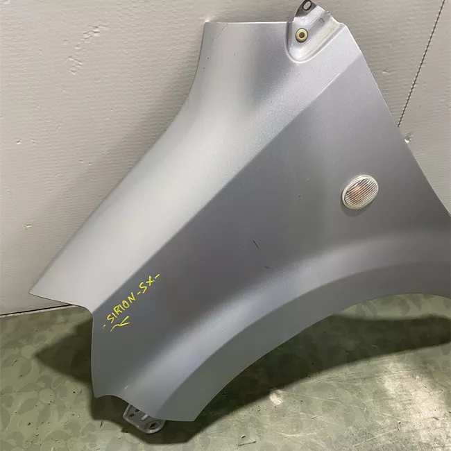 Parafango anteriore sinistro