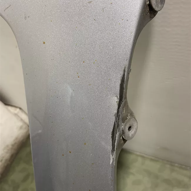 Parafango anteriore sinistro