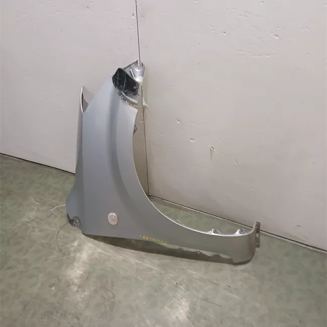 Parafango anteriore destro