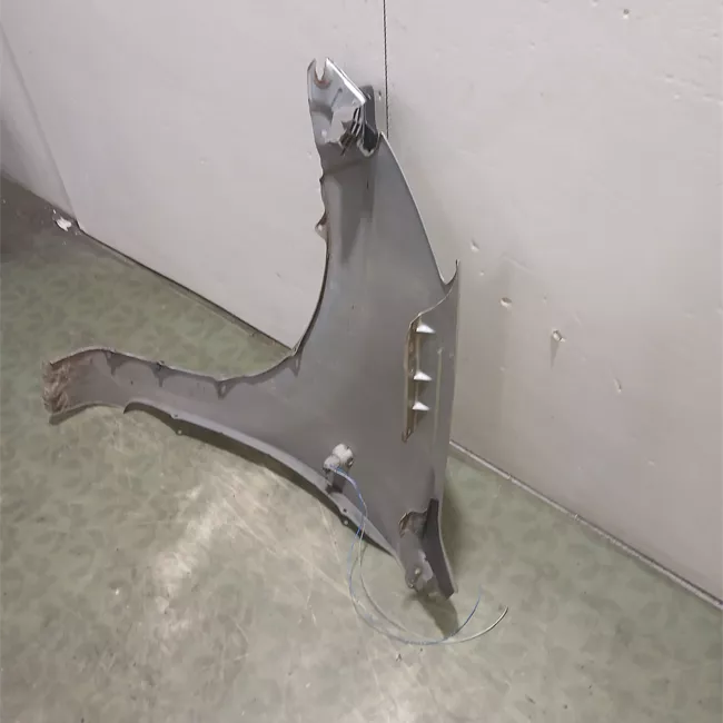 Parafango anteriore destro