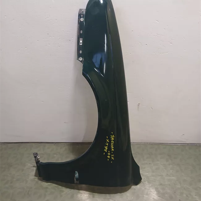 Parafango anteriore sinistro