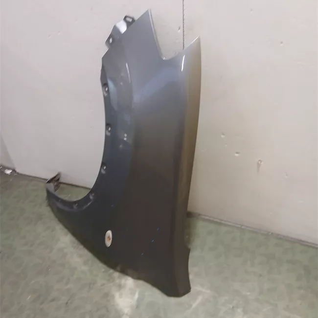 Parafango anteriore destro