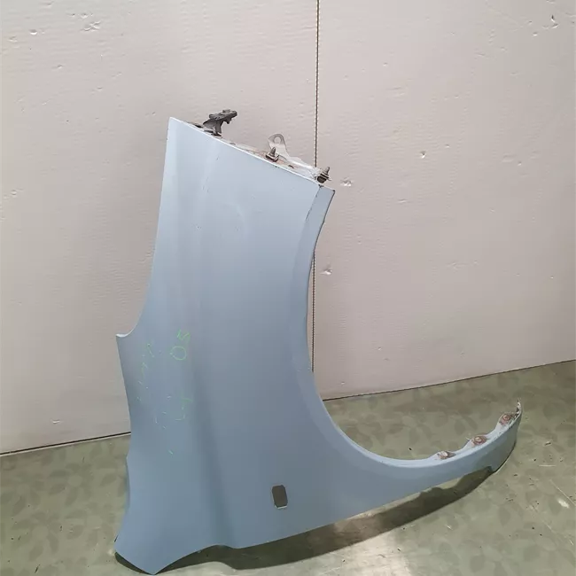 Parafango anteriore destro