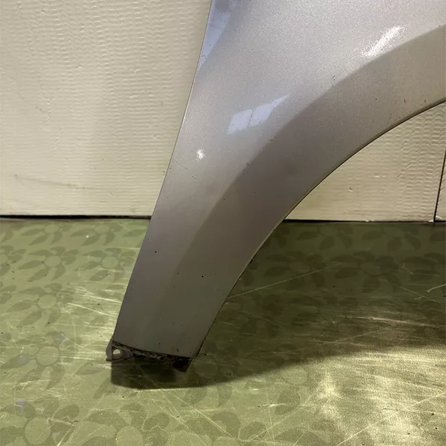 Parafango anteriore destro