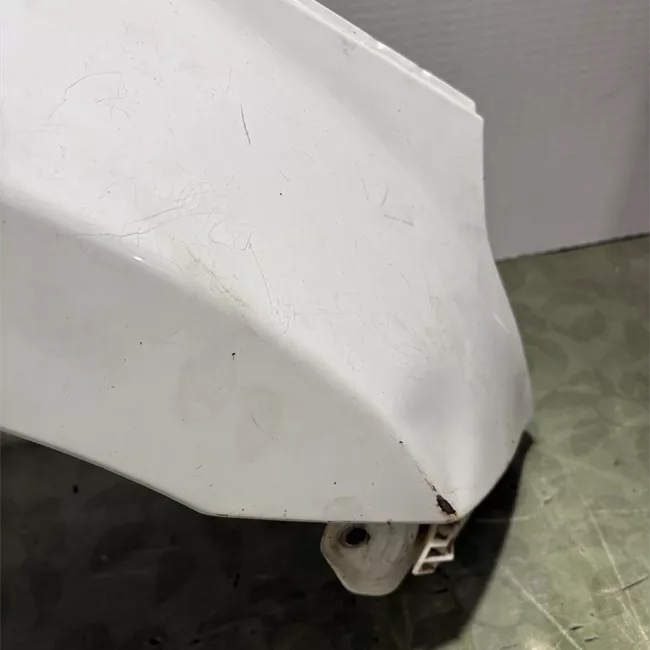 Parafango anteriore destro con fanalino laterale