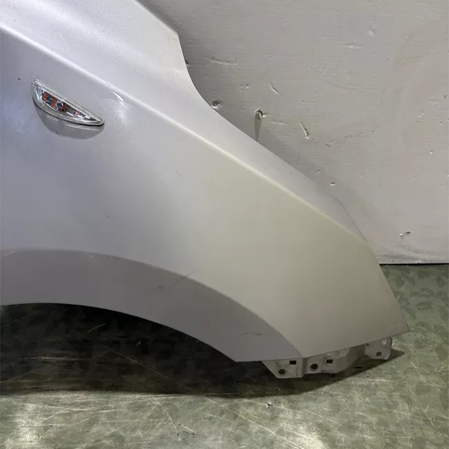 Parafango anteriore destro