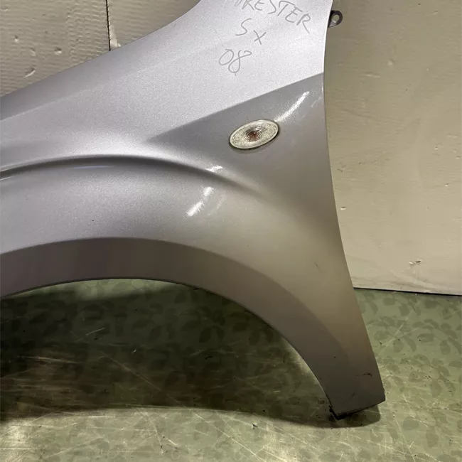 Parafango anteriore sinistro