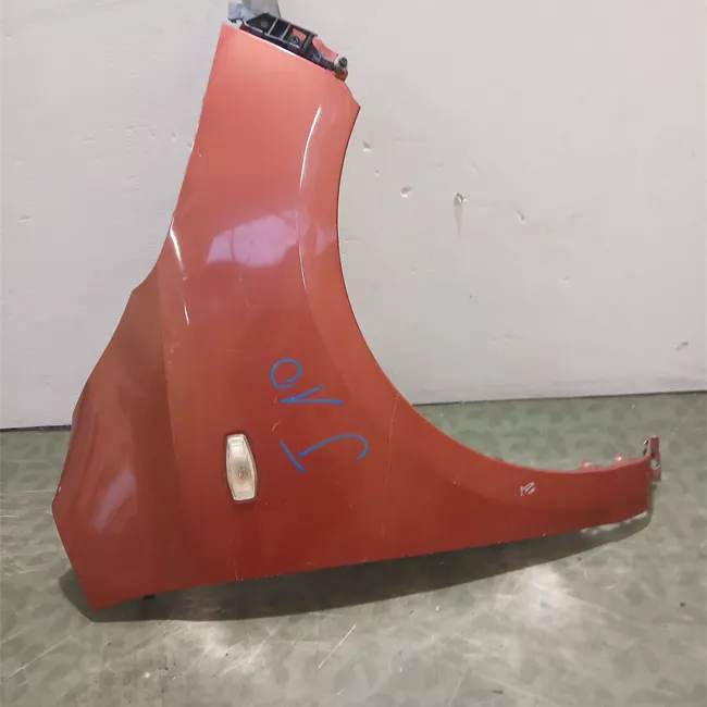 Parafango anteriore destro