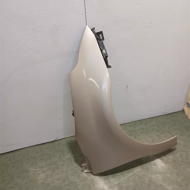 Parafango anteriore destro