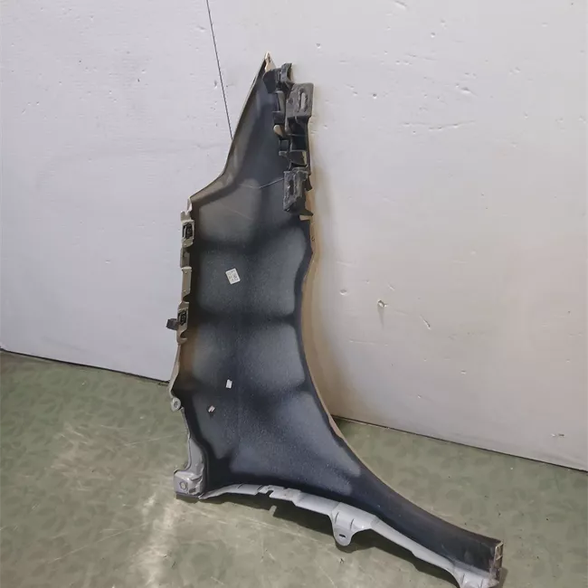 Parafango anteriore sinistro