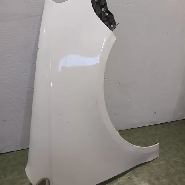 Parafango anteriore destro