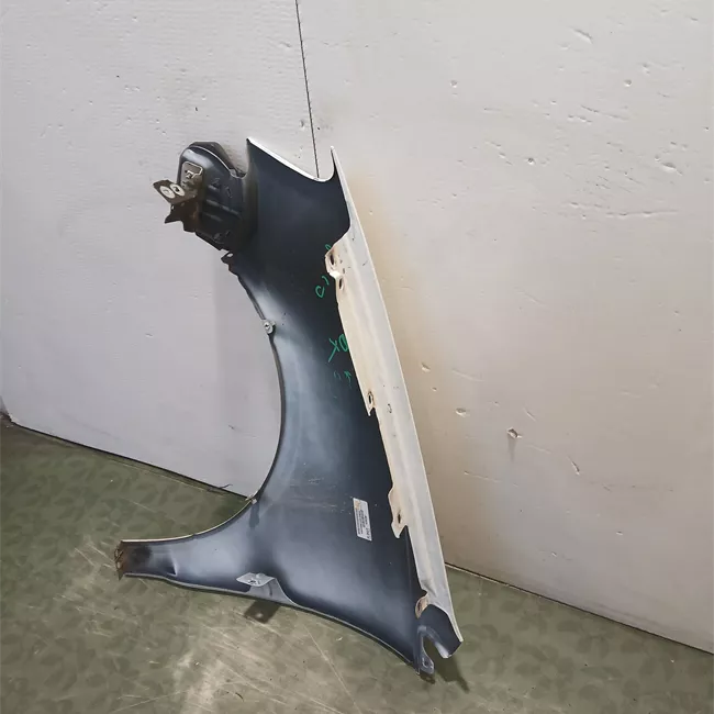 Parafango anteriore destro