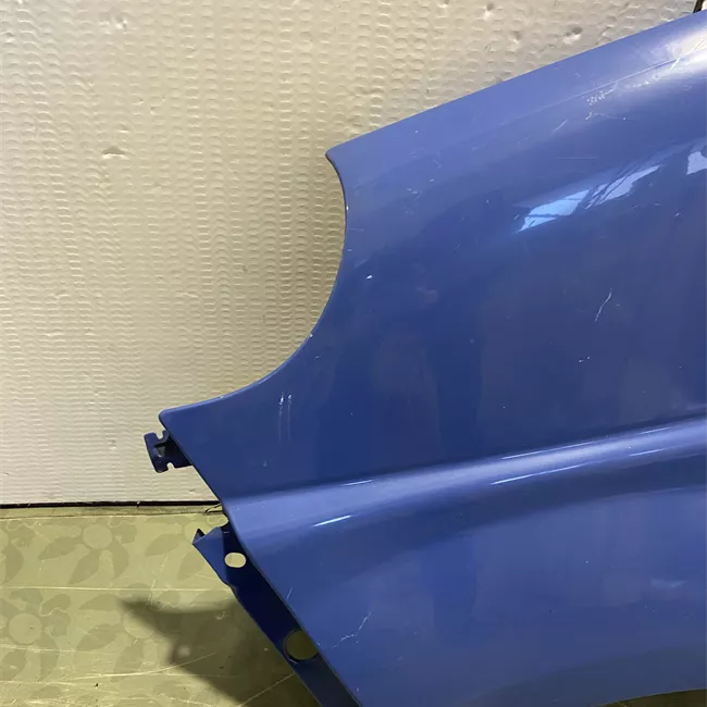 Parafango anteriore sinistro