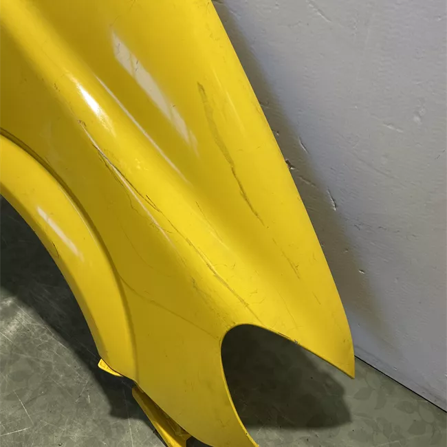 Parafango anteriore destro