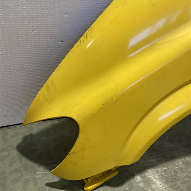 Parafango anteriore sinistro