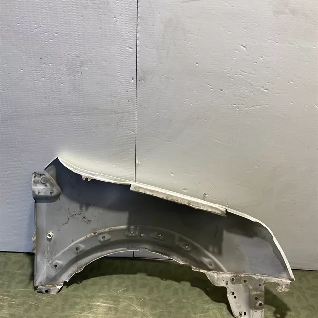 Parafango anteriore sinistro