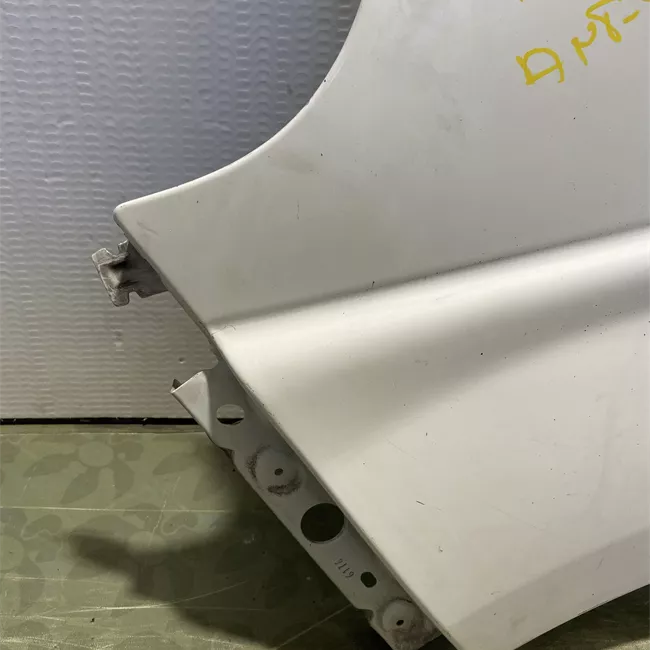 Parafango anteriore sinistro