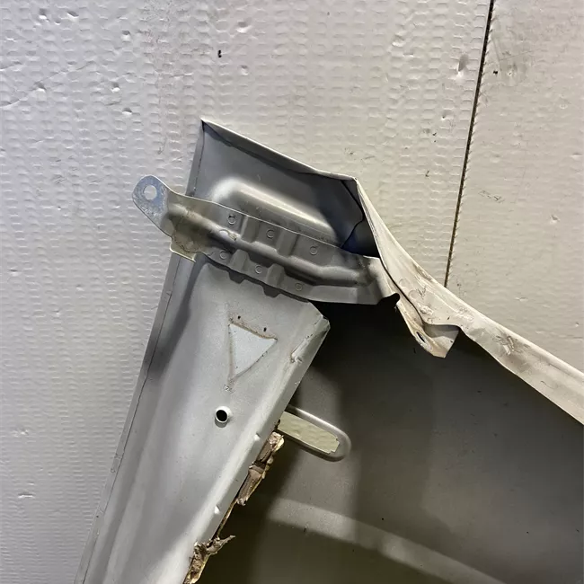 Parafango anteriore sinistro