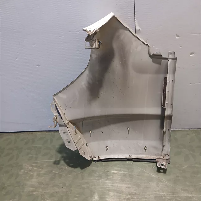 Parafango anteriore sinistro