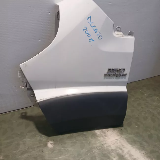 Parafango anteriore destro