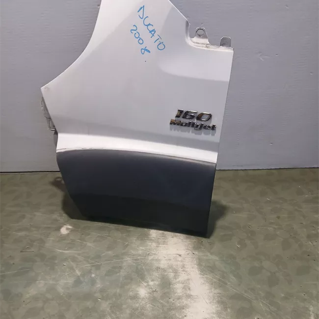 Parafango anteriore destro