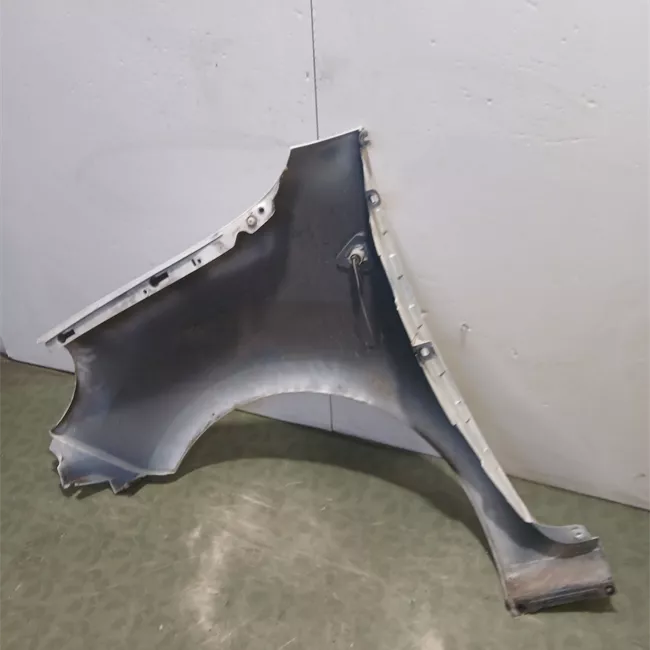 Parafango anteriore destro