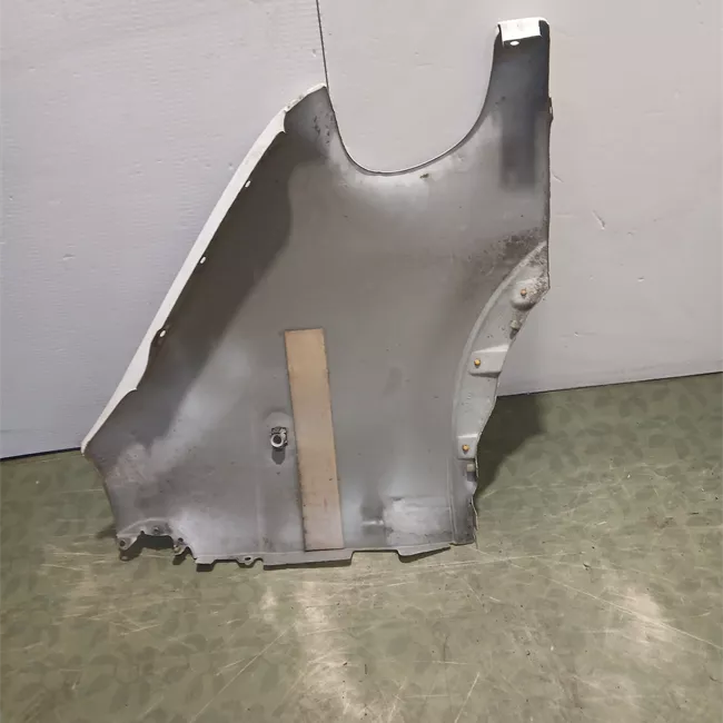 Parafango anteriore sinistro