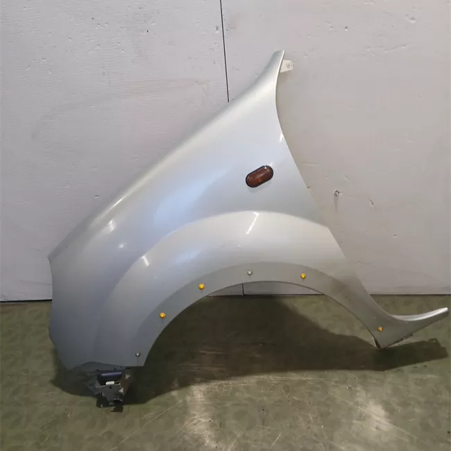 Parafango anteriore sinistro