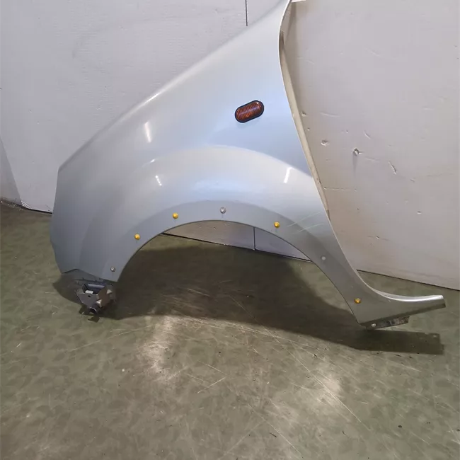 Parafango anteriore sinistro