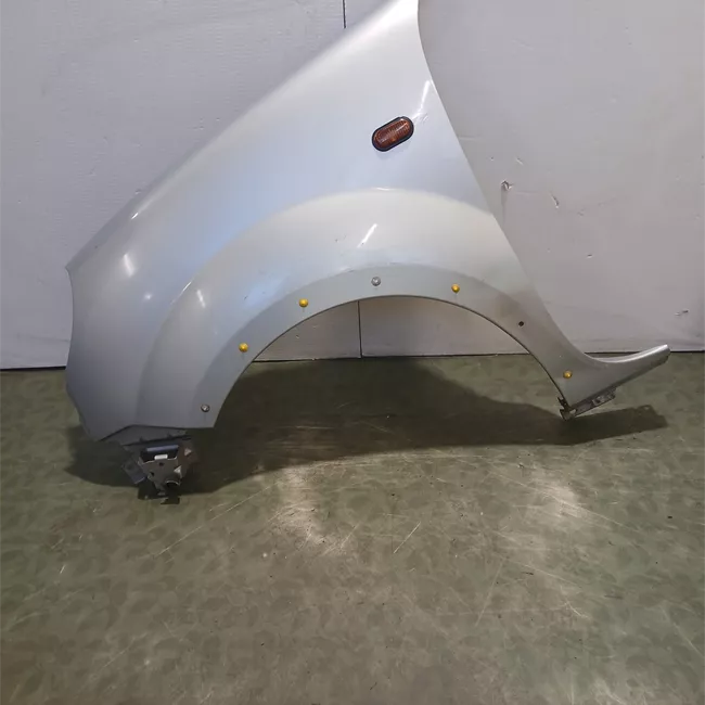 Parafango anteriore sinistro