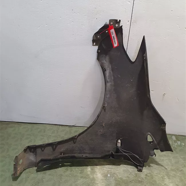 Parafango anteriore destro