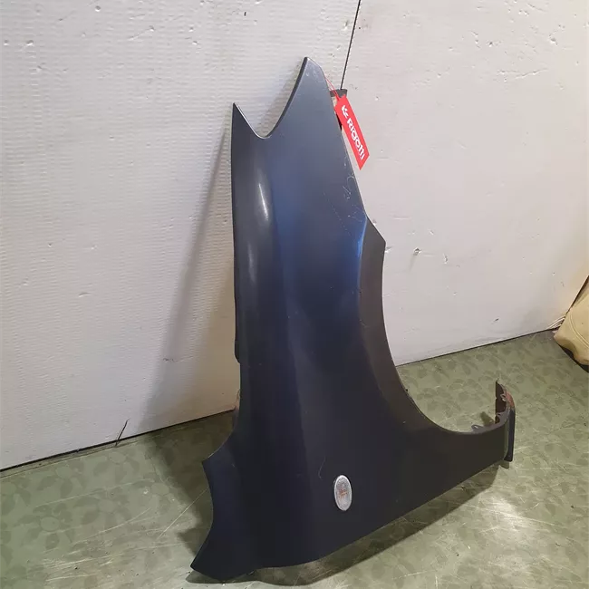 Parafango anteriore destro