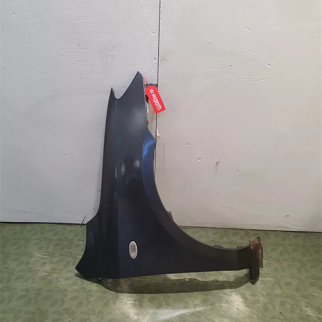 Parafango anteriore destro