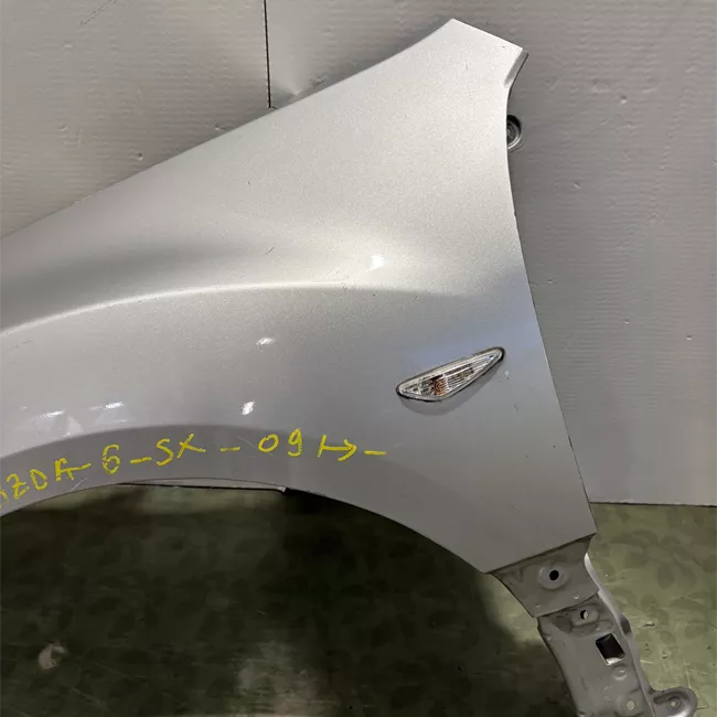 Parafango anteriore sinistro