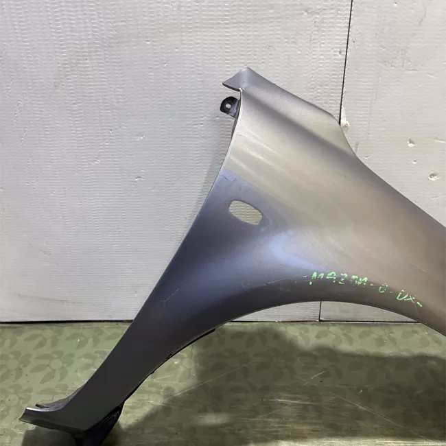 Parafango anteriore destro