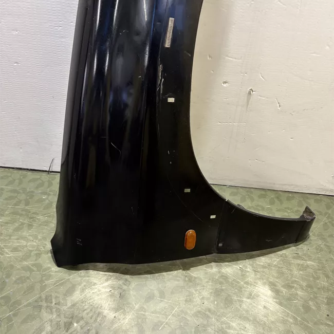 Parafango anteriore destro