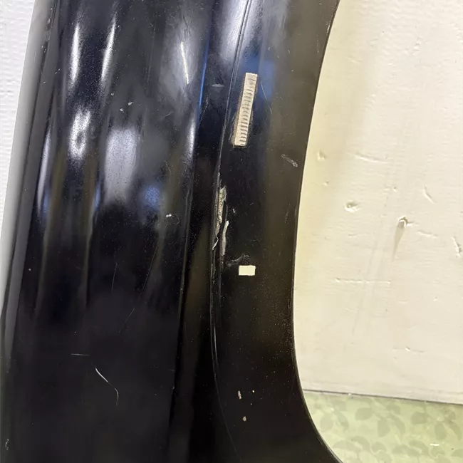 Parafango anteriore destro