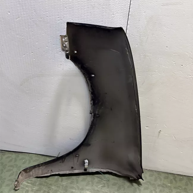 Parafango anteriore destro