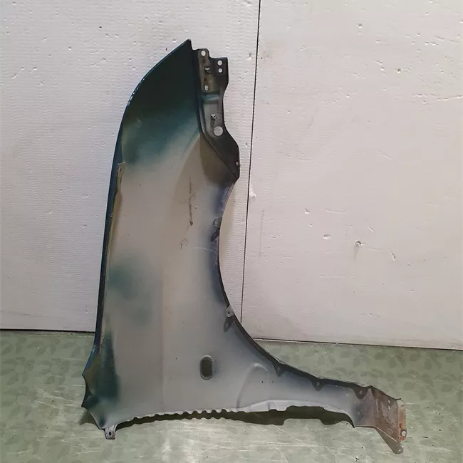 Parafango anteriore sinistro